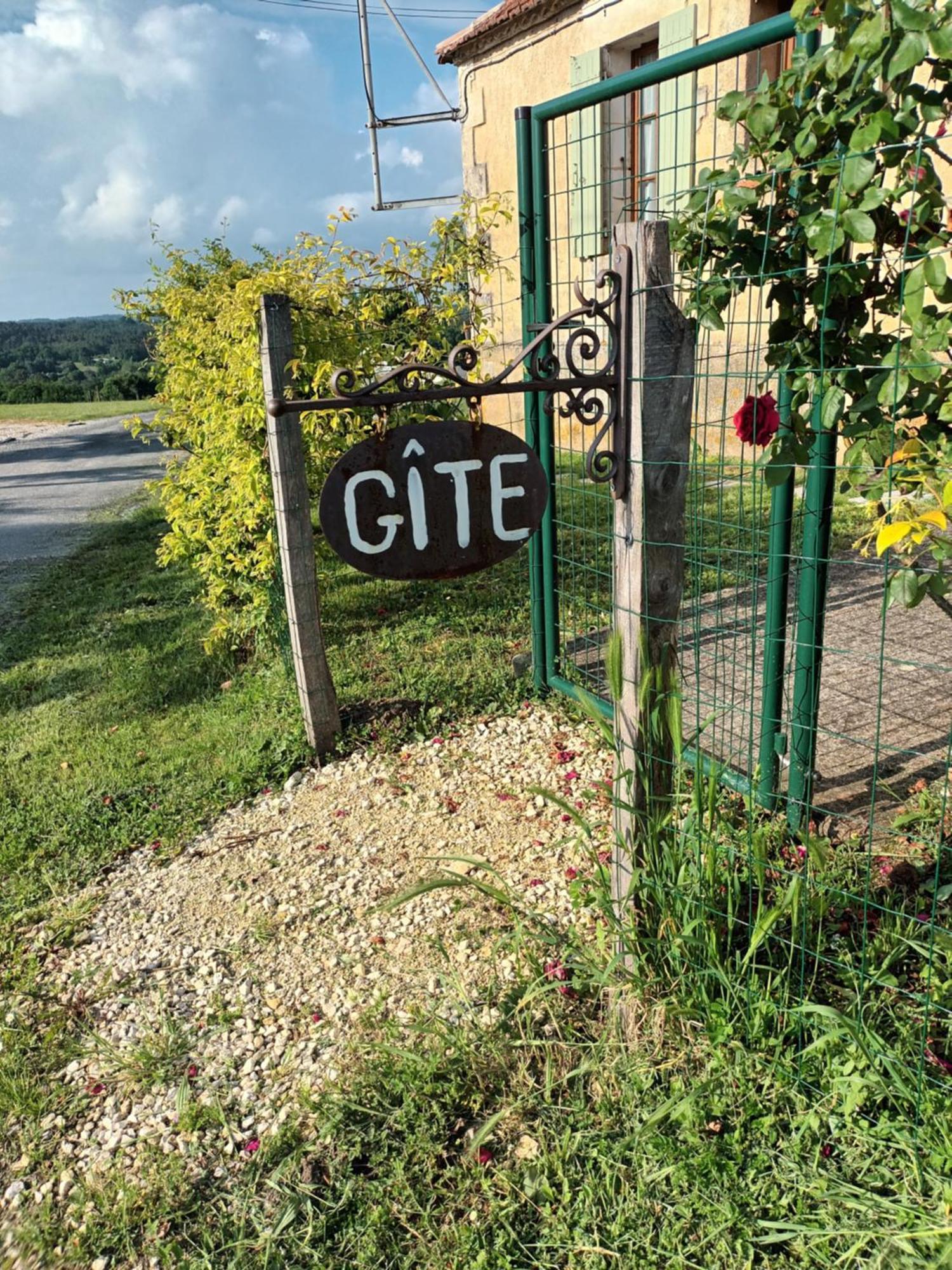 Gite Aux Bois D'En Temps Lunas  Δωμάτιο φωτογραφία
